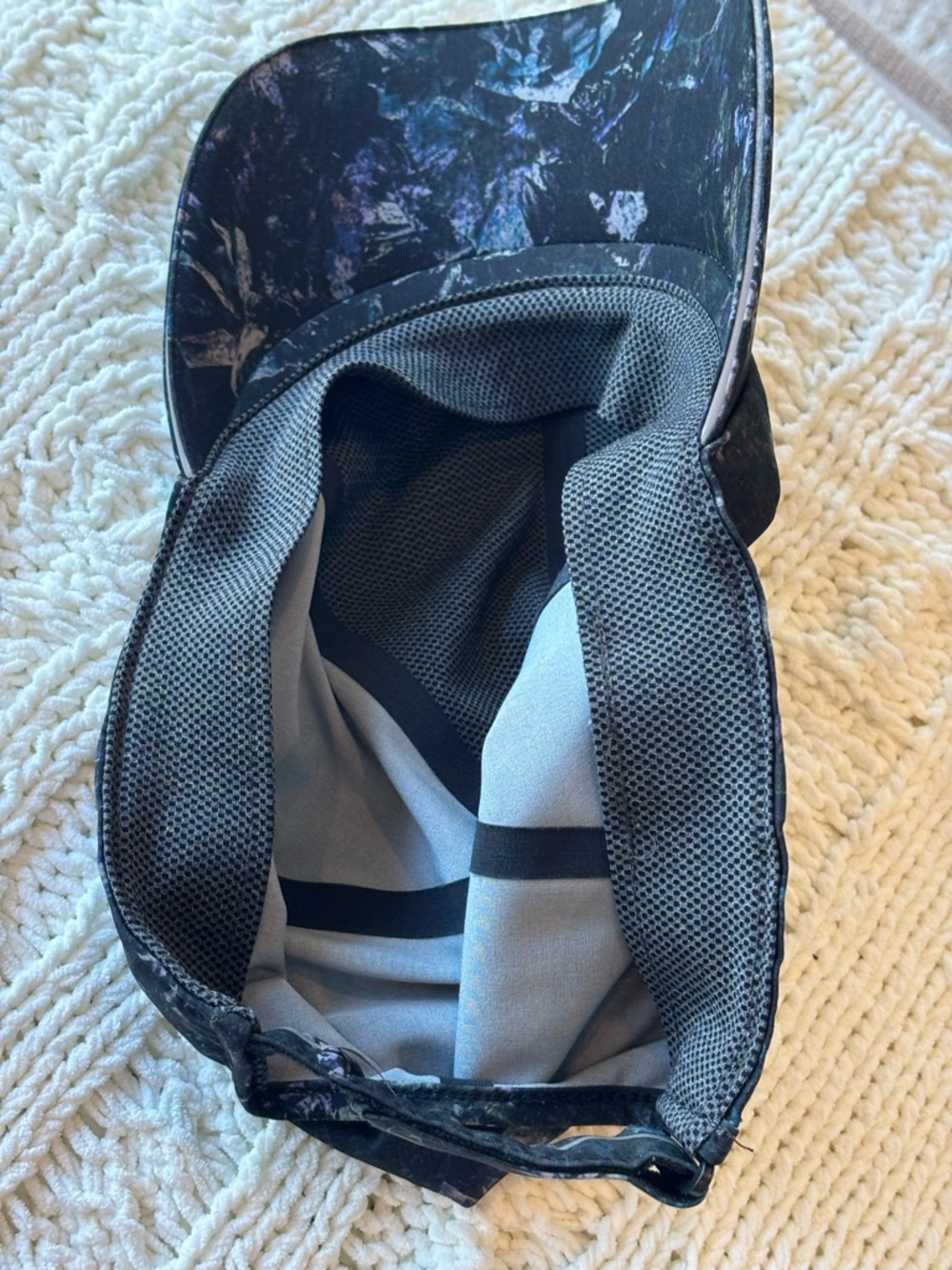 lululemon athletica Black Cap with Multicolor Marble Accents - Picture 5 of 5